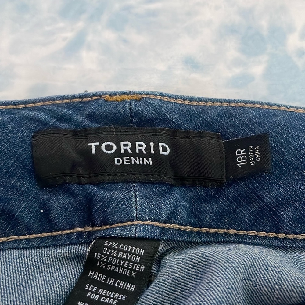 Torrid Size 18 jeans
High waisted
Stretchy